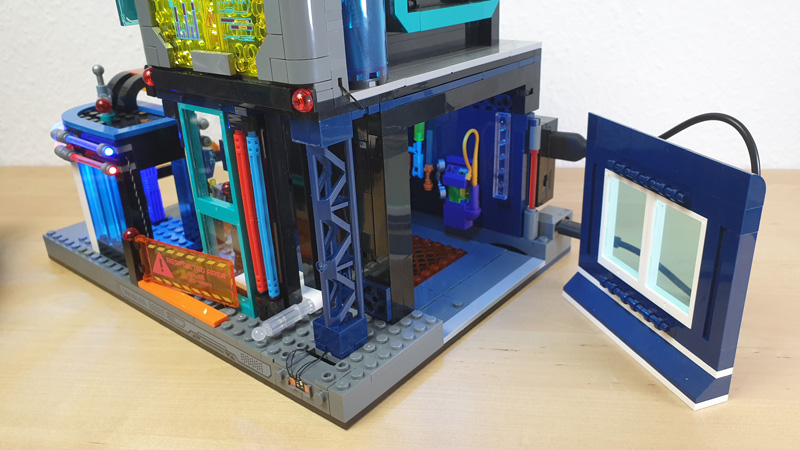 Lumibricks Cyberpunk Police Headquarter 17009 17008 Urban Convoy gebaut