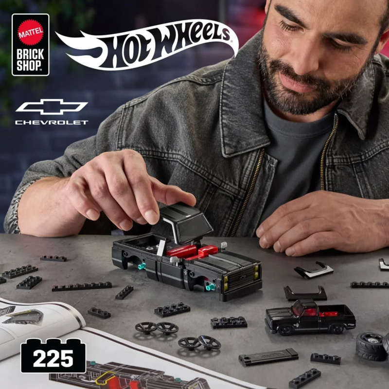 Mattel Brick Shop Hot Wheels JKJ73 '83 Chevy Silverado