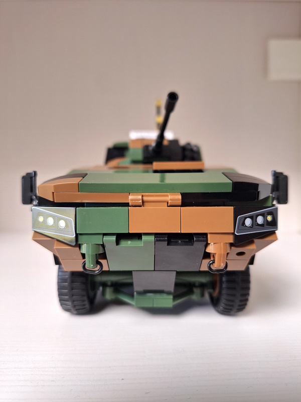 COBI KTO Rosomak 2629 gebaut front