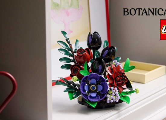 Mit neuem Botanicals Dark Flower Arrangement (11513) betritt LEGO Gothic Territorium