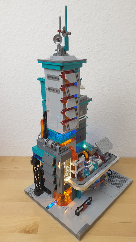 Lumibricks 17010 Cyberpunk Neon Tech Station gebaut