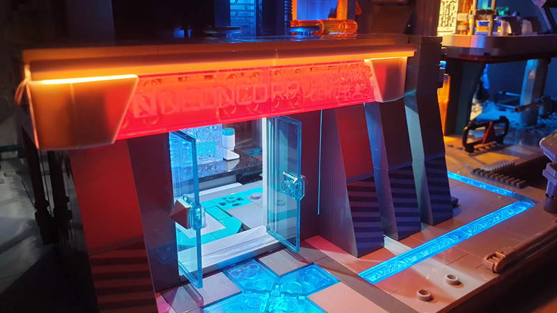 Lumibricks Cyberpunk Neon Tech Tower 17011 Tech Station 17010 Licht