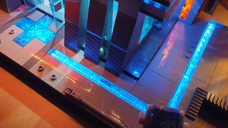 Lumibricks Cyberpunk Neon Tech Tower 17011 Tech Station 17010 Licht