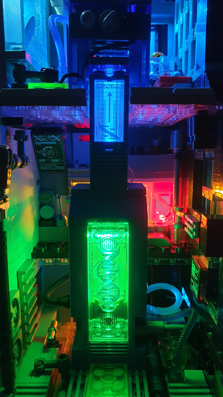 Lumibricks 17011 Cyberpunk Neon Tech Tower gebaut Licht