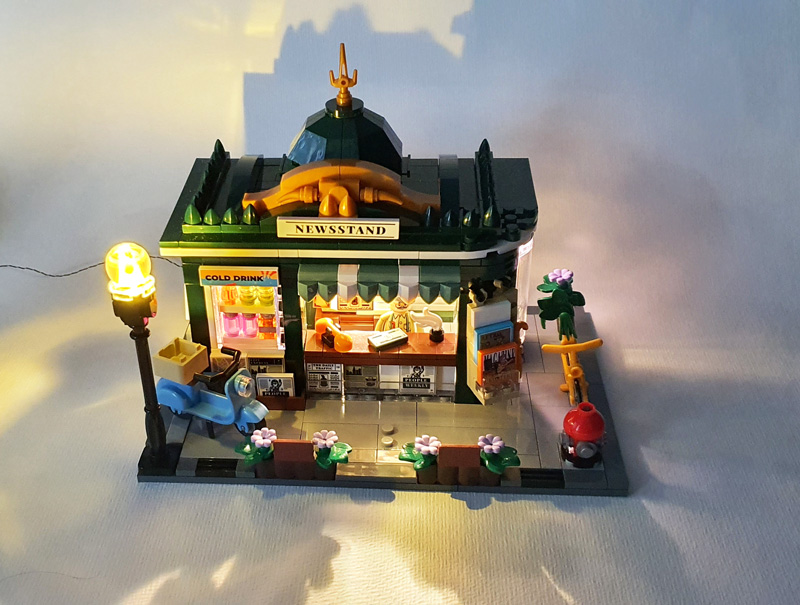 Lumibricks 15001 Newsstand gebaut mit Licht