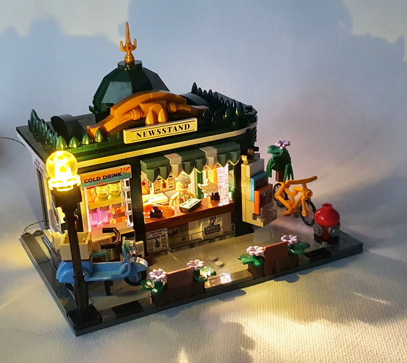 Lumibricks 15001 Newsstand gebaut mit Licht