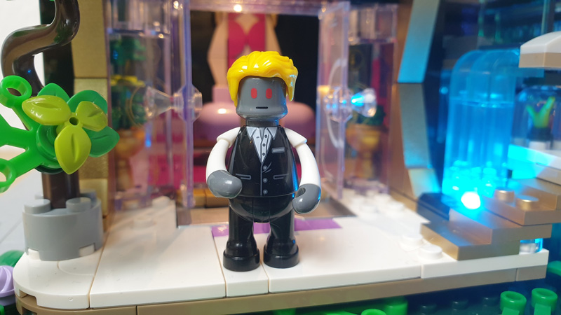 Lumibricks 17013 Cyberpunk Neon Elite Lounge Keith