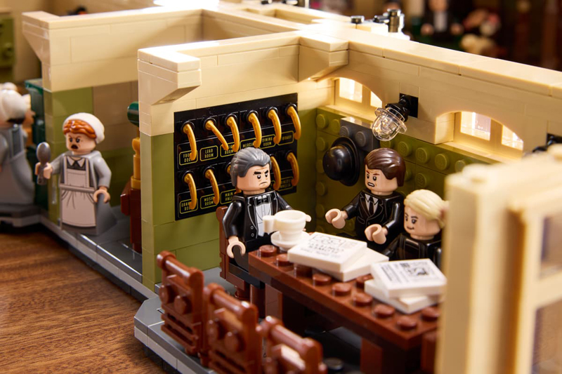 LEGO 21373 Downton Abbey
