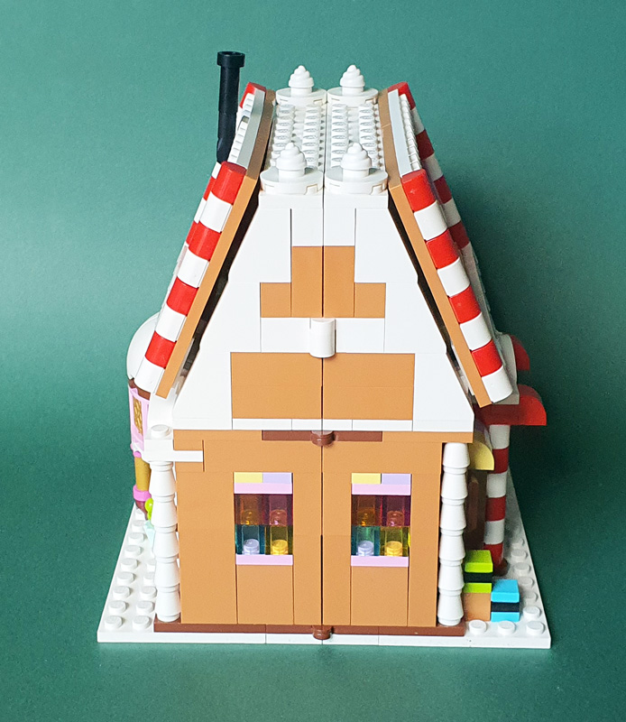LEGO 40809 Weihnachtliches Lebkuchenhaus gebaut