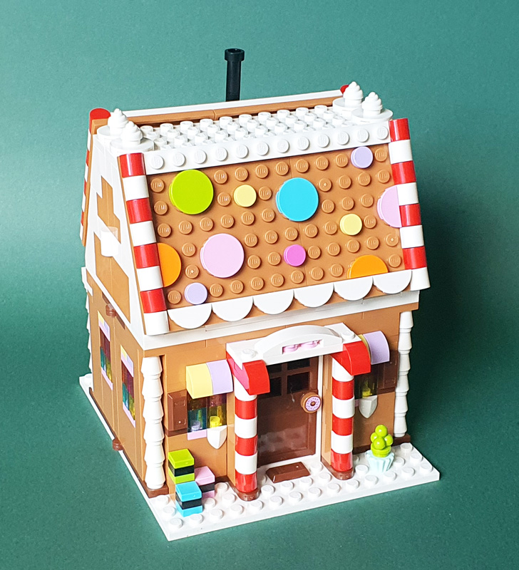 LEGO 40809 Weihnachtliches Lebkuchenhaus gebaut