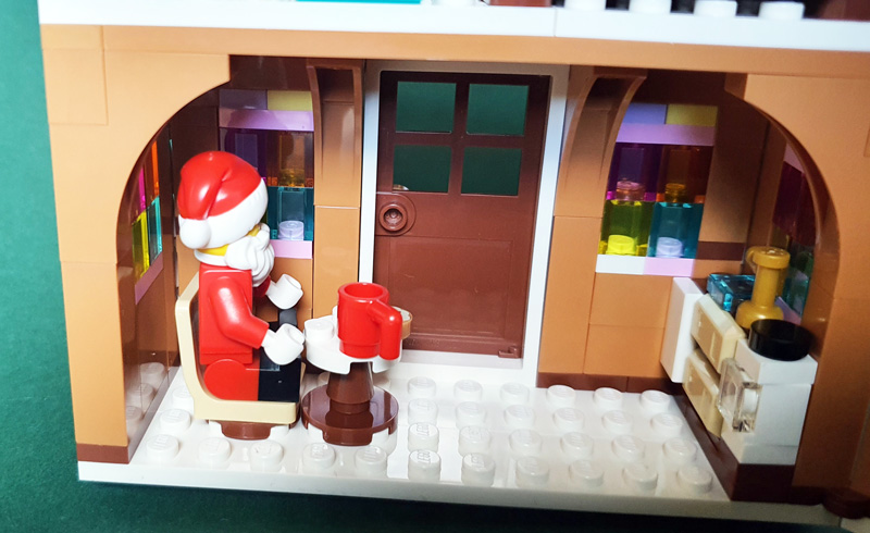 LEGO 40809 Weihnachtliches Lebkuchenhaus gebaut