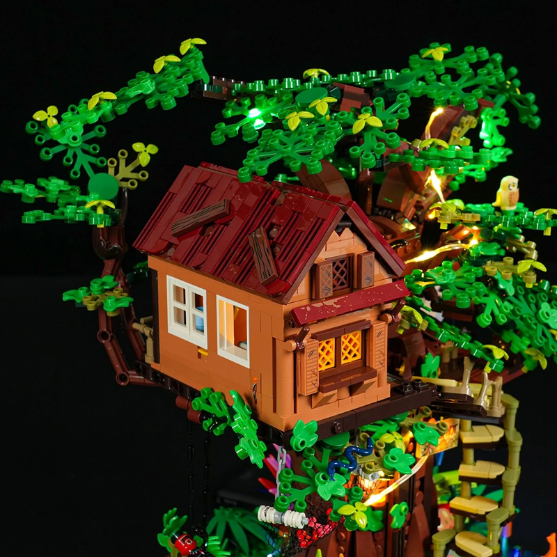 Lumibricks Treehouse Explorer (10016)