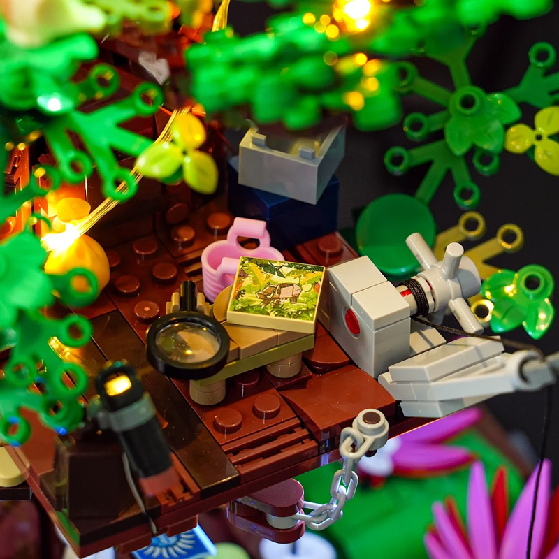 Lumibricks Treehouse Explorer (10016)